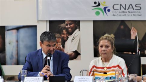 Ministro Wellington Dias discute políticas da Assistência Social e de combate à fome em reunião do Conselho Nacional de Assistência Social